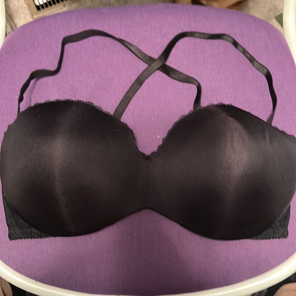 Black bra with converter straps size 38D